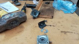 gs550e standard petcock - internals - disc broken - tapping pulse.jpg