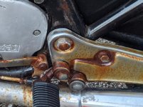 swingarm bolt.jpg