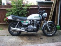 suzuki-gsx-1100_brown_11.jpg